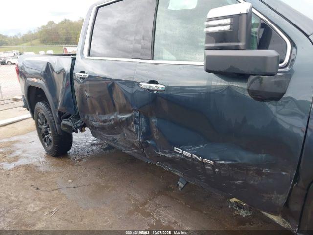 General Motors Sierra 2500HD 4wd  Standard Bed Denali Image 15