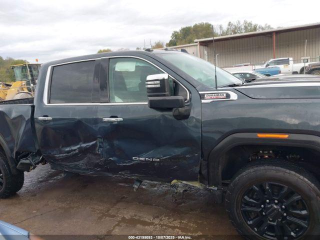 General Motors Sierra 2500HD 4wd  Standard Bed Denali Image 3