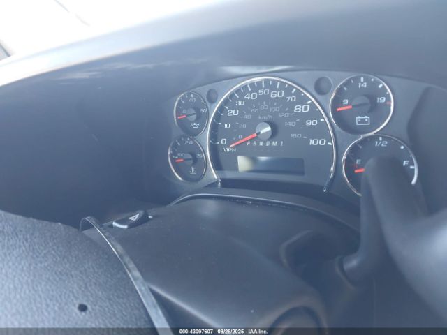 Chevrolet Express Work Van Image 16