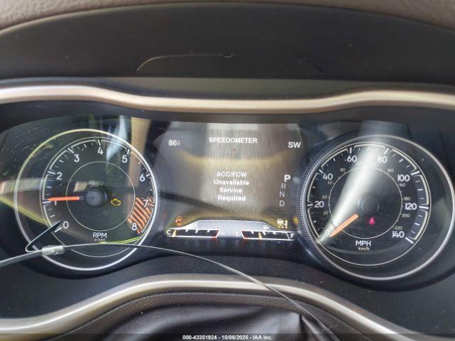 Jeep Cherokee Trailhawk Image 6