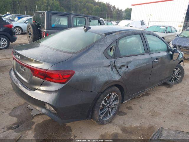 Kia Forte Lxs Image 2