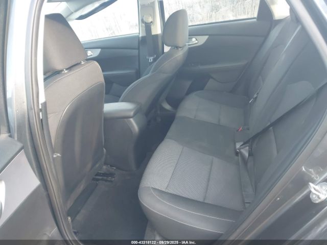 Kia Forte Lxs Image 12