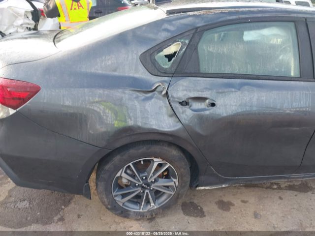 Kia Forte Lxs Image 13