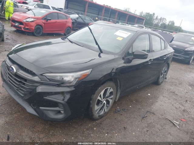 Subaru Legacy Premium Image 9