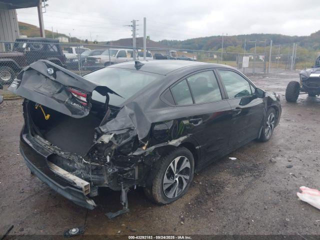 Subaru Legacy Premium Image 4