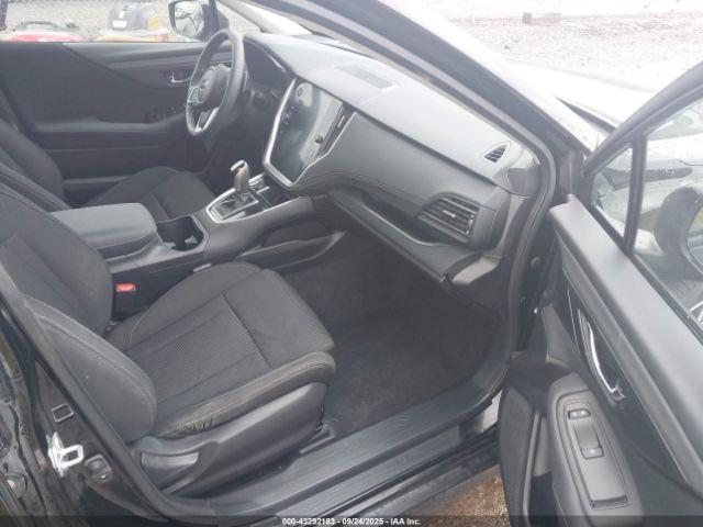 Subaru Legacy Premium Image 15