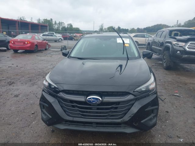 Subaru Legacy Premium Image 13