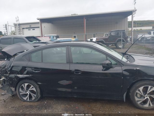 Subaru Legacy Premium Image 16