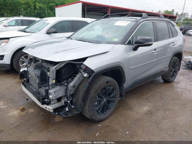 Toyota RAV4 Xse Image 8