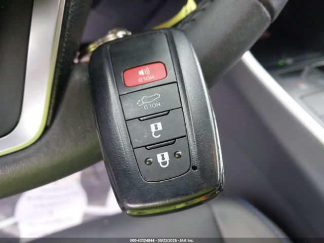 Toyota RAV4 Xse Image 17