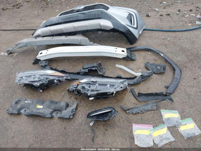 Toyota RAV4 Xse Image 6