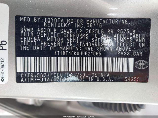 Toyota Camry Le Image 9