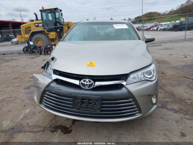 Toyota Camry Le Image 7