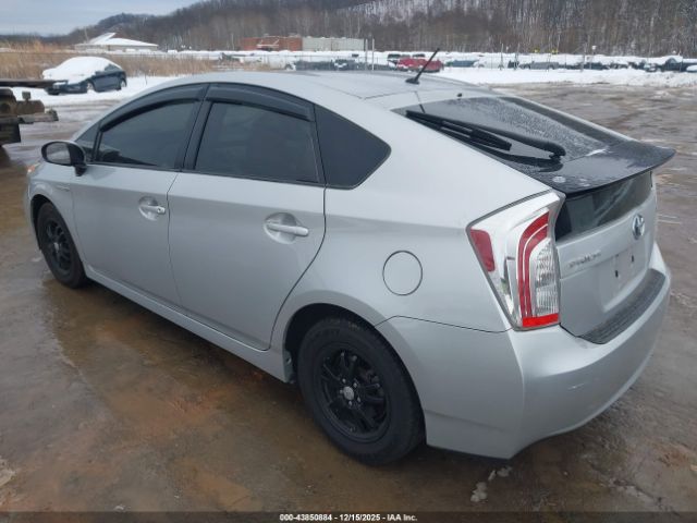 Toyota Prius Two Image 15