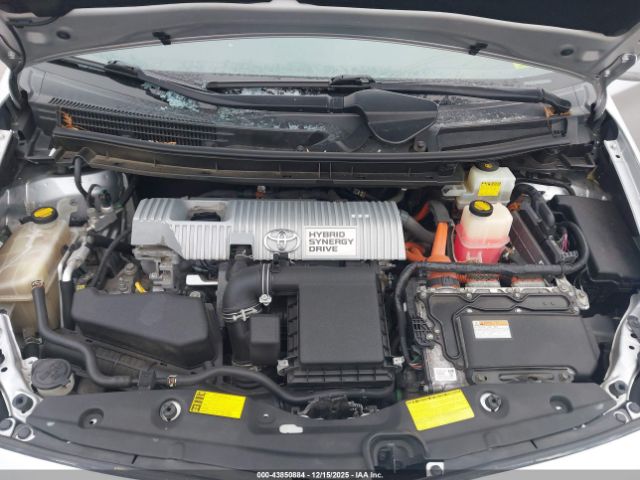 Toyota Prius Two Image 3