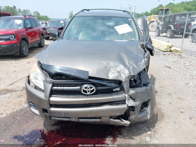 Toyota RAV4 Base V6 Image 3