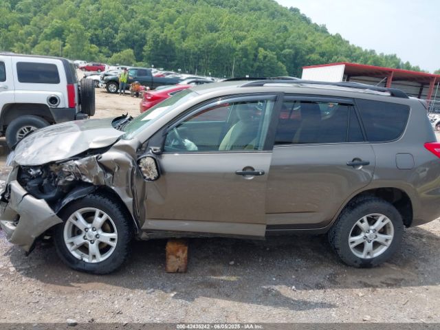 Toyota RAV4 Base V6 Image 19