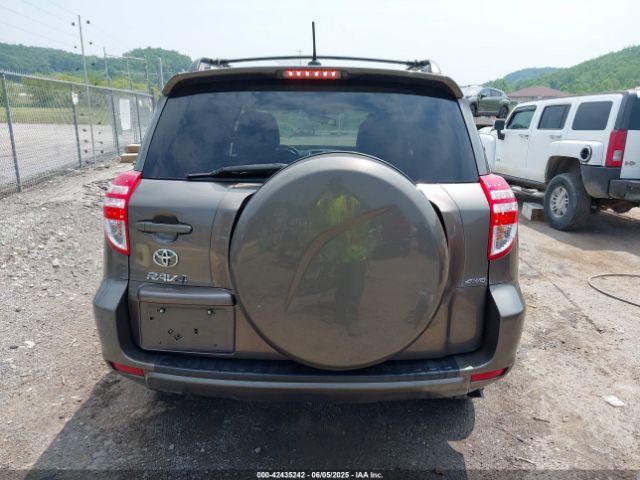 Toyota RAV4 Base V6 Image 15