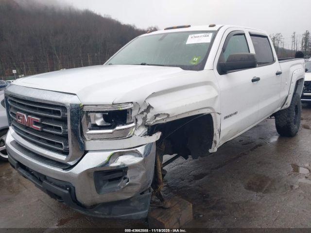 GMC Sierra 2500 Image 10