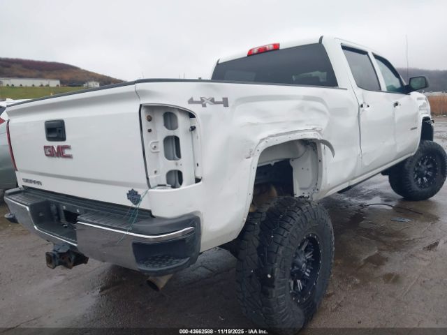 GMC Sierra 2500 Image 14