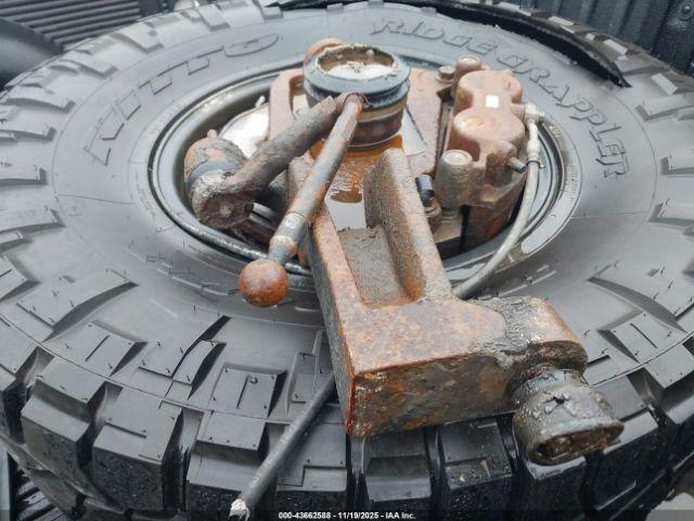 GMC Sierra 2500 Image 3