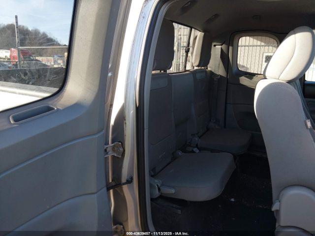 Toyota Tacoma Image 8