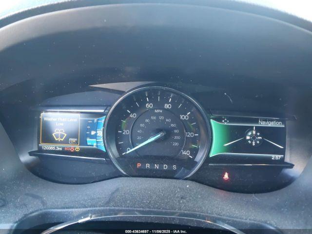 Ford Explorer Xlt Image 2