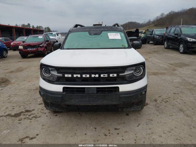 Ford Bronco Outer Banks Image 8