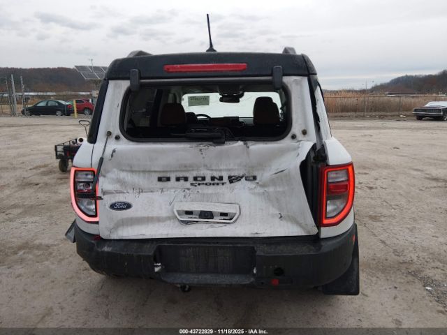 Ford Bronco Outer Banks Image 15