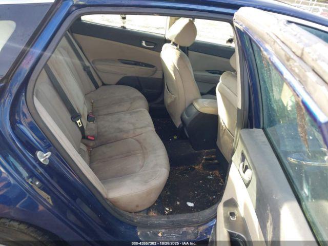 Kia Optima Lx Image 14