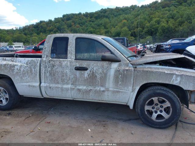 Dodge Dakota St Image 2