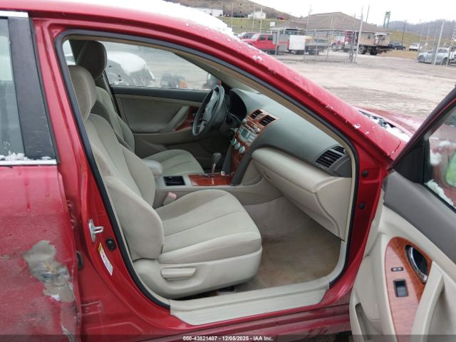 Toyota Camry Le V6 Image 3