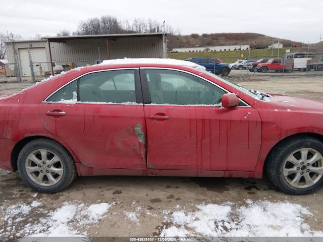 Toyota Camry Le V6 Image 11