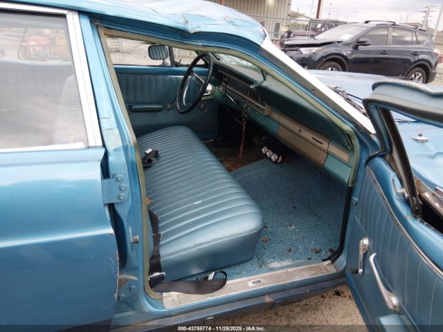 Ford Fairlane 500 Image 4
