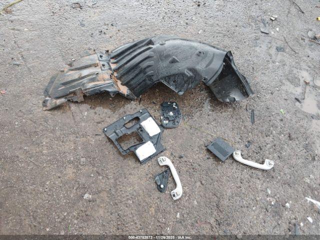 Subaru Legacy Premium Image 9