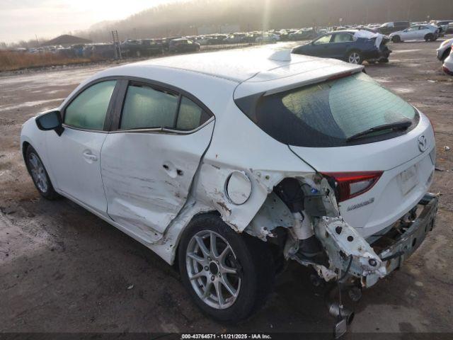 Mazda Mazda3 Grand Touring Image 12