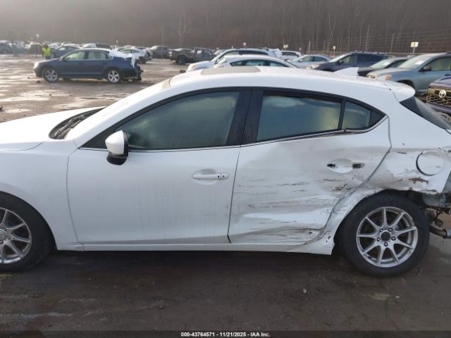 Mazda Mazda3 Grand Touring Image 3