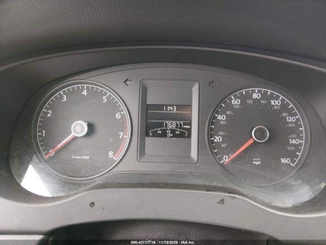 Volkswagen Jetta 2.5l Se Image 10