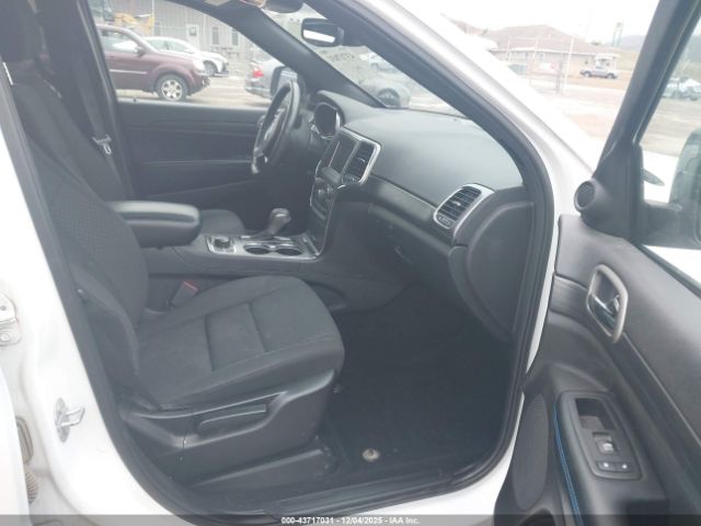 Jeep Grand Cherokee Upland 4x4 Image 3