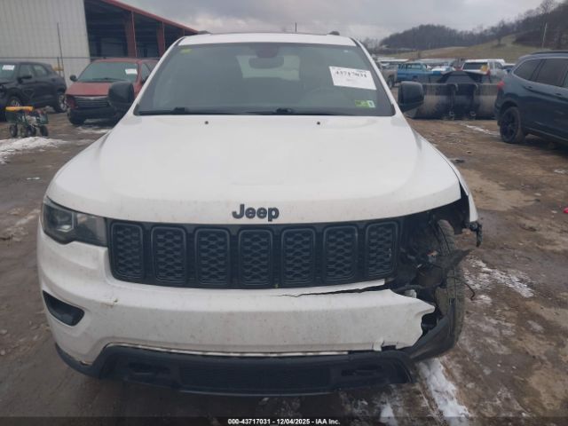 Jeep Grand Cherokee Upland 4x4 Image 14
