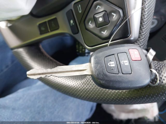 Toyota Tacoma Sr5 V6 Image 11