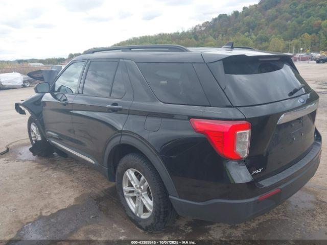 Ford Explorer Xlt Image 4