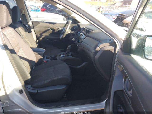 Nissan Rogue S Intelligent Awd Image 18