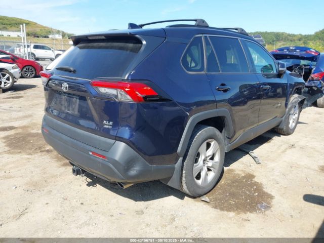 Toyota RAV4 Xle Image 9