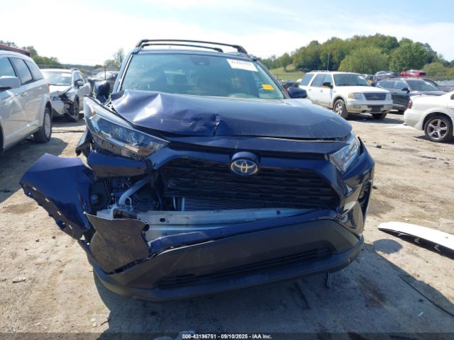 Toyota RAV4 Xle Image 7