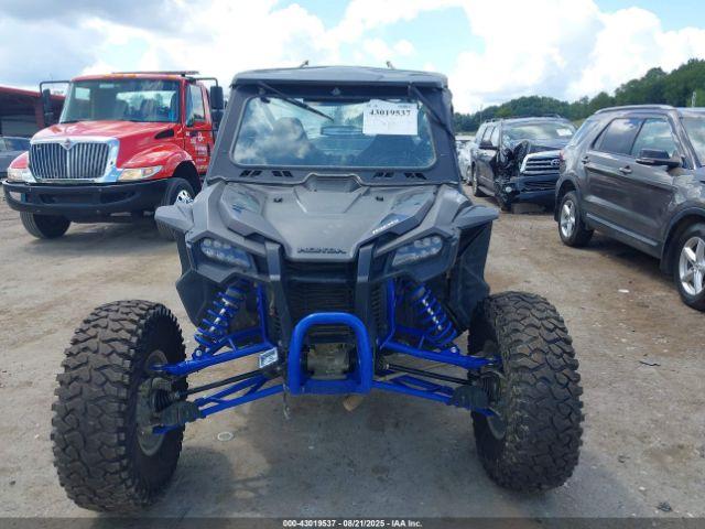 Honda Sxs1000 S2r Image 5