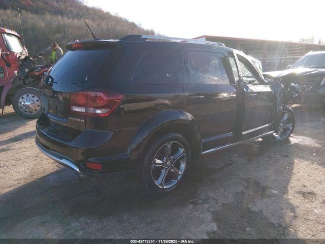 Dodge Journey Crossroad Image 16