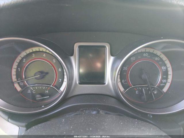 Dodge Journey Crossroad Image 3