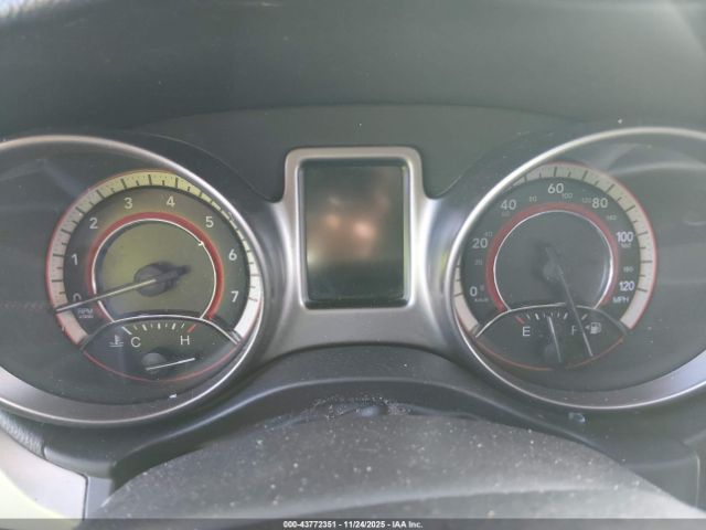 Dodge Journey Crossroad Image 2