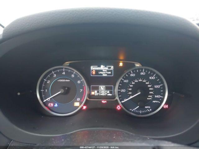 Subaru Crosstrek 2.0i Limited Image 2